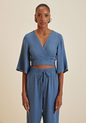 BLUSA DECOTE V MANGA CURTA AMARRACAO FRENTE AZUL MORENA ROSA