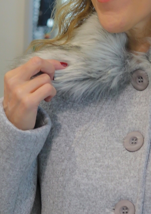 CASACO MALHA FLEECE COM GOLA REMOVIVEL